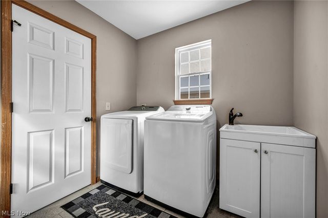 27 Kenilworth Avenue, Painesville, OH 44077