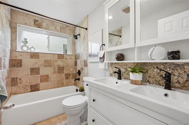 1049 Florence Street, Aurora, CO 80010