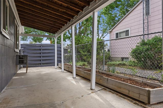 1049 Florence Street, Aurora, CO 80010