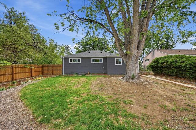 1049 Florence Street, Aurora, CO 80010