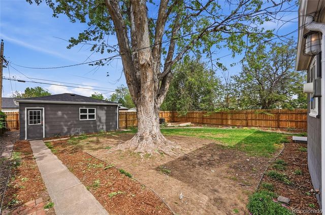 1049 Florence Street, Aurora, CO 80010