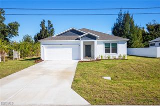 407 SW 19th AVE, Cape Coral, FL 33991