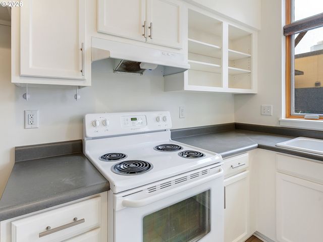 2525 N KILLINGSWORTH St 310, Portland, OR 97217