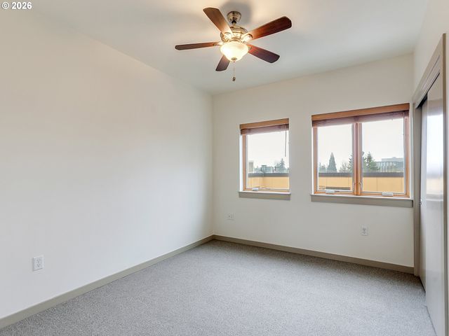 2525 N KILLINGSWORTH St 310, Portland, OR 97217