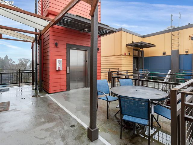 2525 N KILLINGSWORTH St 310, Portland, OR 97217