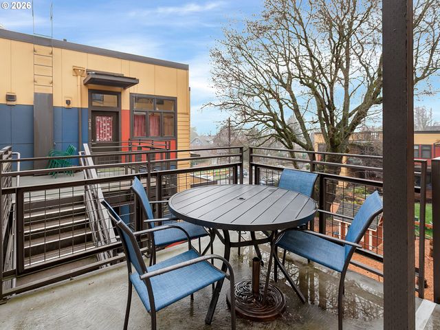 2525 N KILLINGSWORTH St 310, Portland, OR 97217