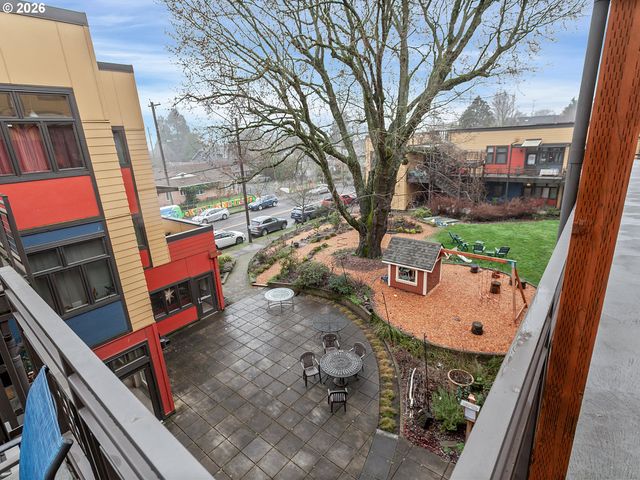 2525 N KILLINGSWORTH St 310, Portland, OR 97217