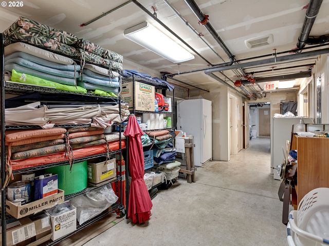 2525 N KILLINGSWORTH St 310, Portland, OR 97217