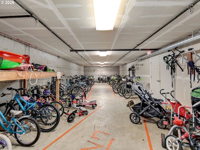 2525 N KILLINGSWORTH St 310, Portland, OR 97217