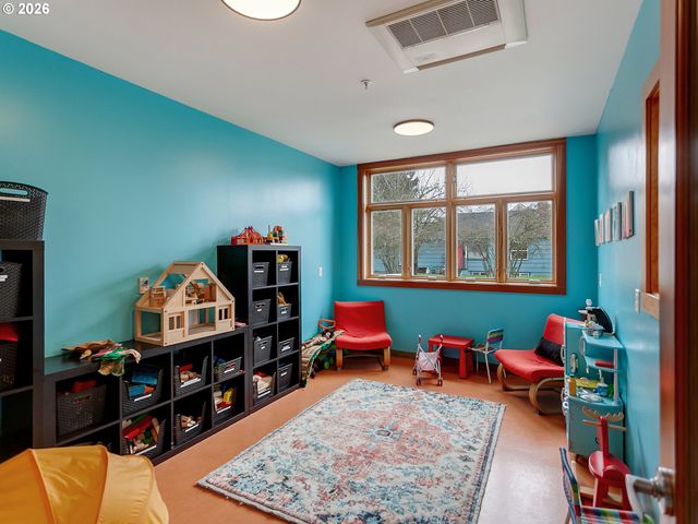 2525 N KILLINGSWORTH St 310, Portland, OR 97217