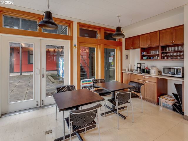 2525 N KILLINGSWORTH St 310, Portland, OR 97217