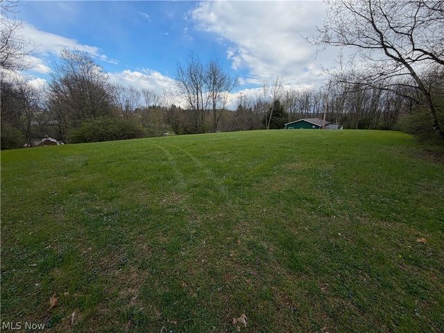 16213 Park Way, East Liverpool, OH 43920