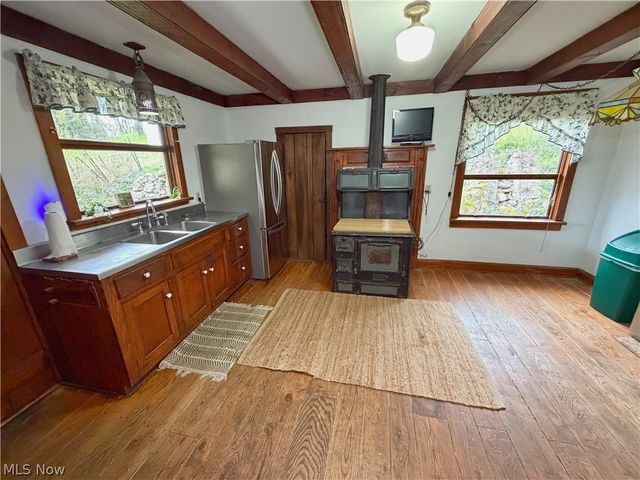 16213 Park Way, East Liverpool, OH 43920