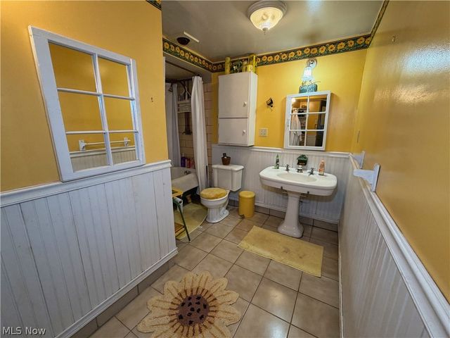 16213 Park Way, East Liverpool, OH 43920