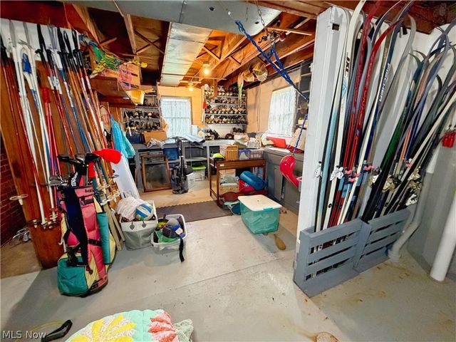 16213 Park Way, East Liverpool, OH 43920