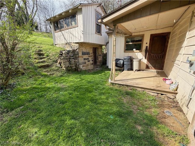 16213 Park Way, East Liverpool, OH 43920