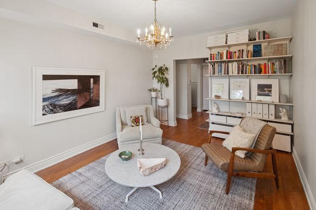 2709 W ALTGELD Avenue 3, Chicago, IL 60647