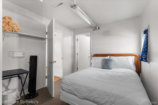 6997 Lakeshore Road, Worth Township, MI 48450