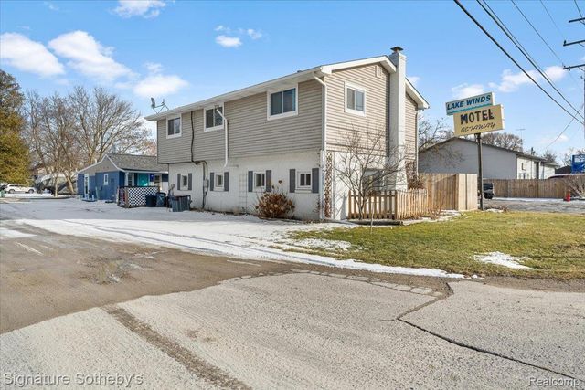 6997 Lakeshore Road, Worth Township, MI 48450