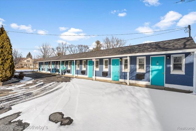 6997 Lakeshore Road, Worth Township, MI 48450