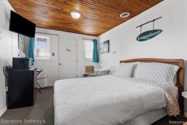 6997 Lakeshore Road, Worth Township, MI 48450