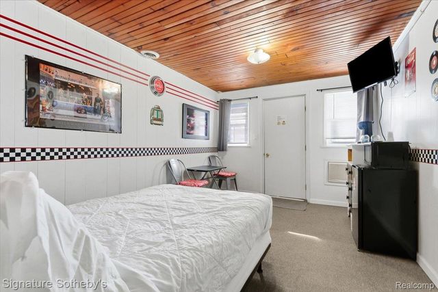 6997 Lakeshore Road, Worth Township, MI 48450