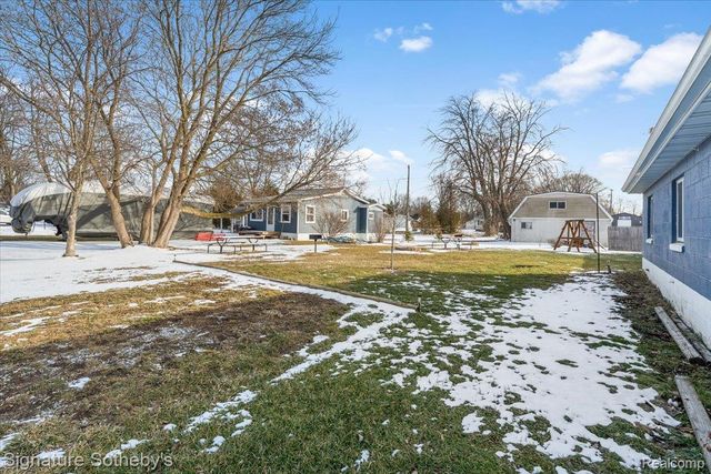 6997 Lakeshore Road, Worth Township, MI 48450