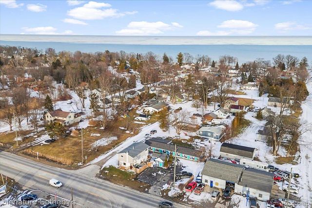 6997 Lakeshore Road, Worth Township, MI 48450