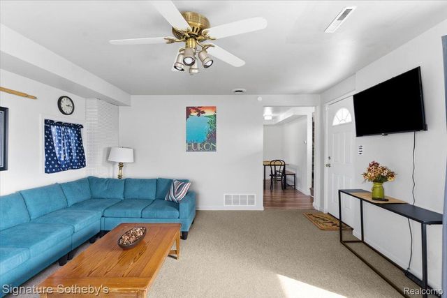 6997 Lakeshore Road, Worth Township, MI 48450