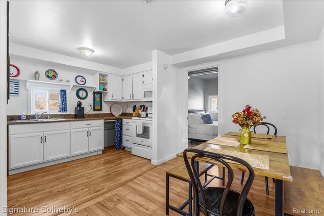 6997 Lakeshore Road, Worth Township, MI 48450