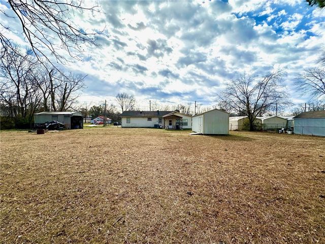 308 E Cleveland Street, Prairie Grove, AR 72753