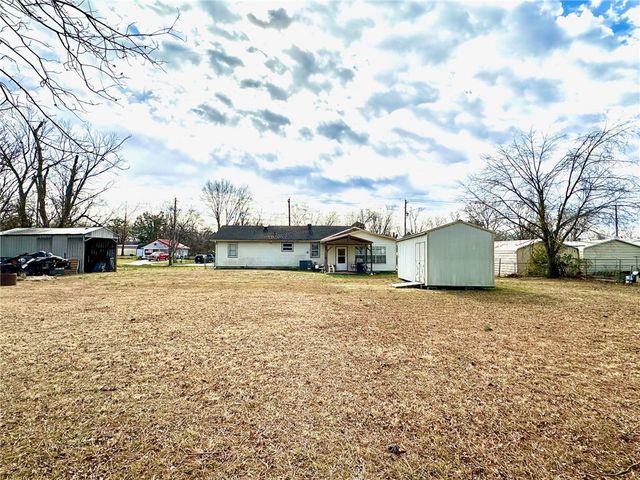 308 E Cleveland Street, Prairie Grove, AR 72753