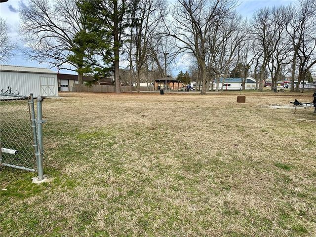 308 E Cleveland Street, Prairie Grove, AR 72753