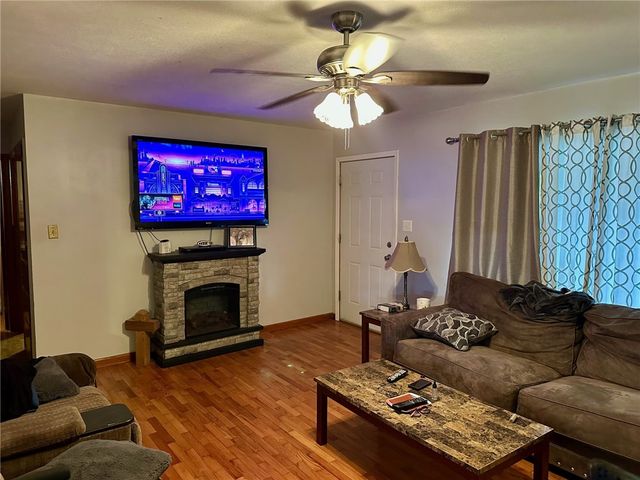 308 E Cleveland Street, Prairie Grove, AR 72753