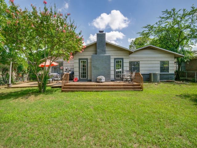 3644 W Seminary Drive, Fort Worth, TX 76109
