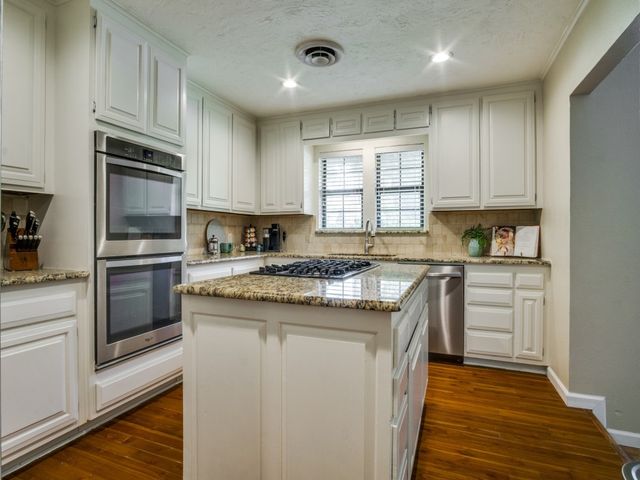 3644 W Seminary Drive, Fort Worth, TX 76109