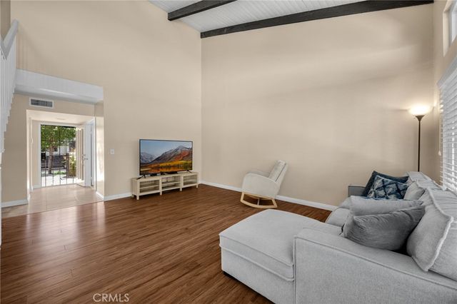 2626 N Tustin A, Santa Ana, CA 92705