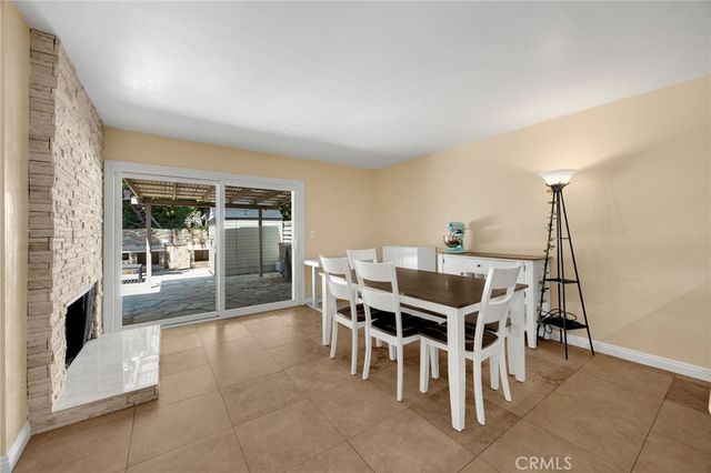 2626 N Tustin A, Santa Ana, CA 92705