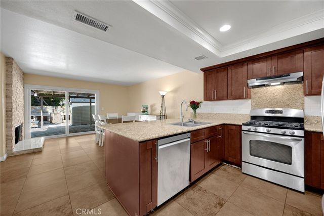 2626 N Tustin A, Santa Ana, CA 92705