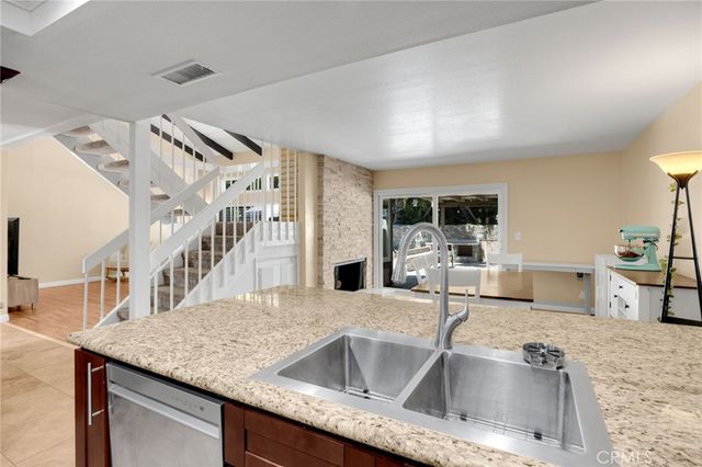 2626 N Tustin A, Santa Ana, CA 92705