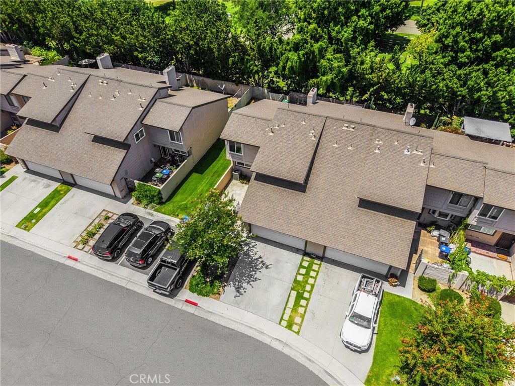 Image 16 of property listing at 2626 N Tustin A, Santa Ana, CA 92705