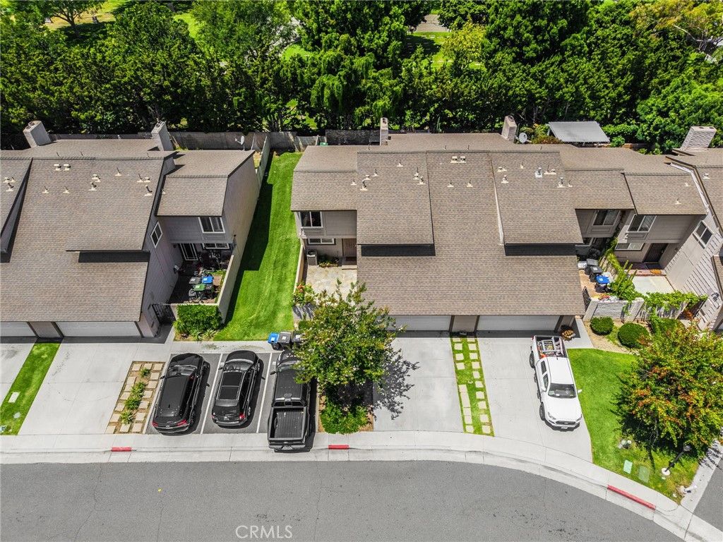 Image 17 of property listing at 2626 N Tustin A, Santa Ana, CA 92705