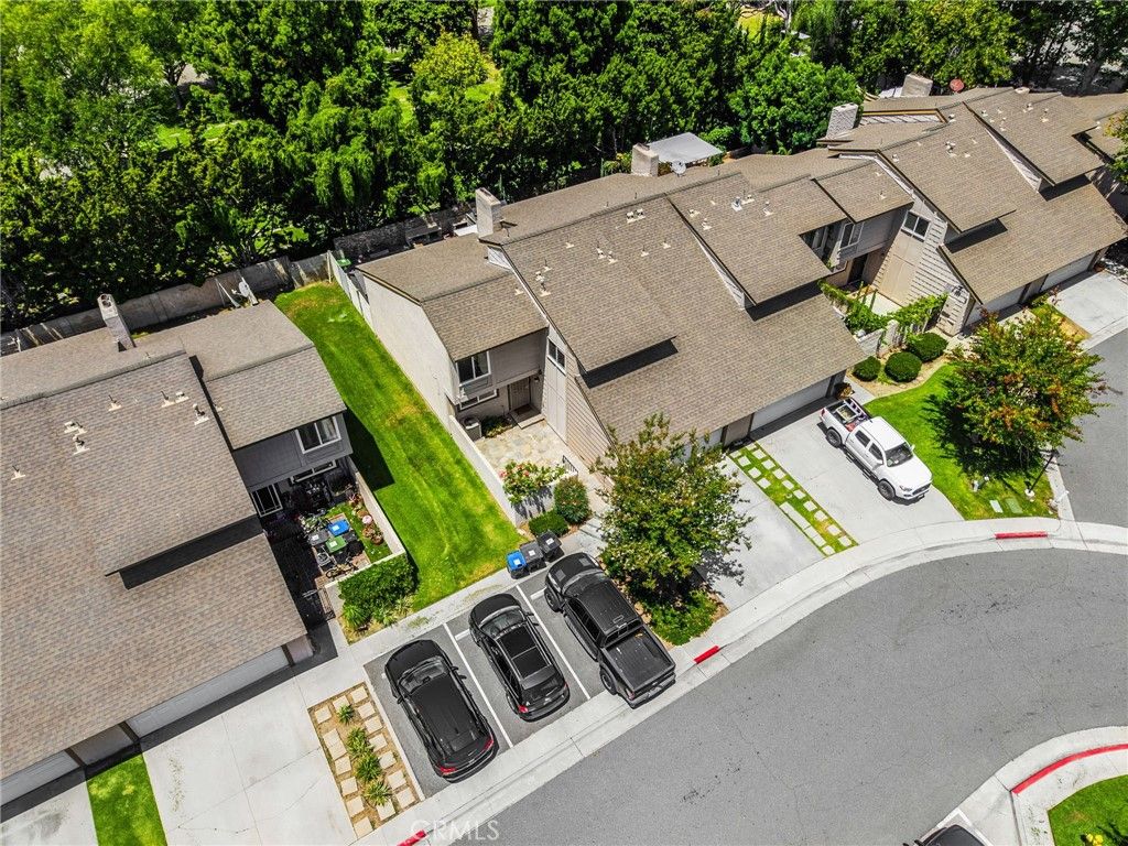 Image 18 of property listing at 2626 N Tustin A, Santa Ana, CA 92705