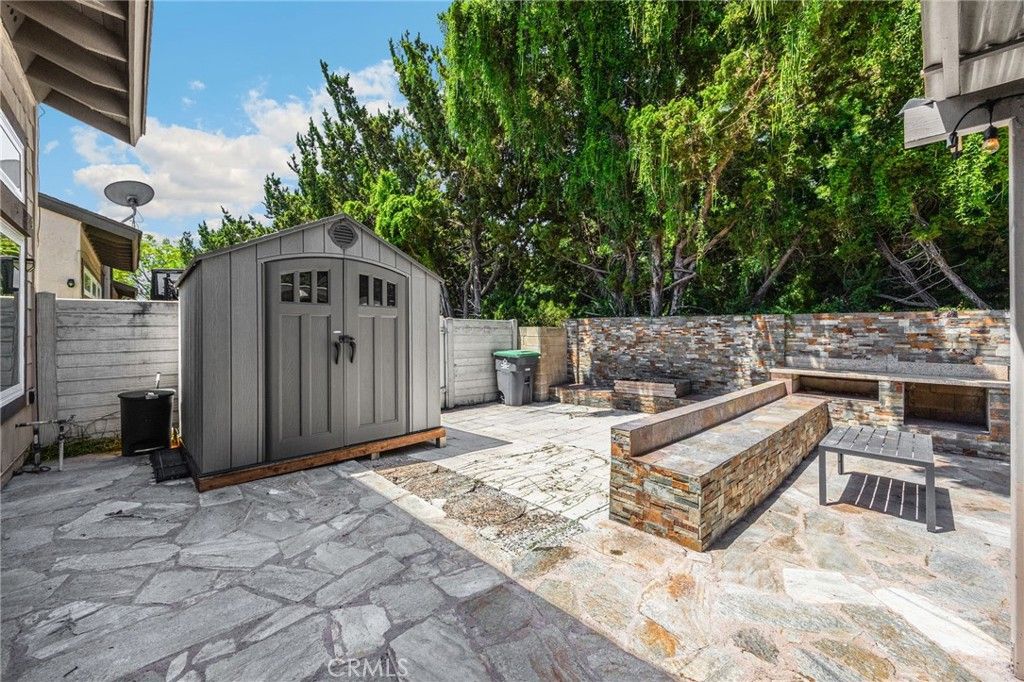 Image 7 of property listing at 2626 N Tustin A, Santa Ana, CA 92705