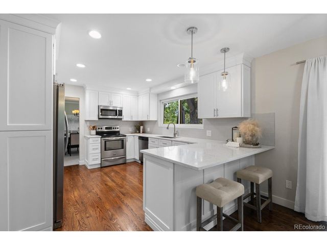 7180 W Fairview Dr, Littleton, CO 80128