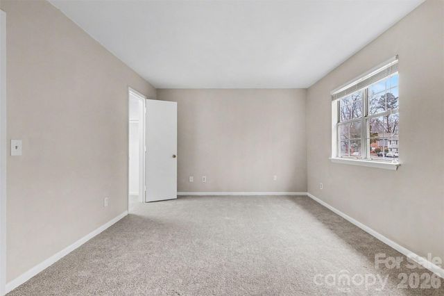 6042 Heath Valley Road, Charlotte, NC 28210