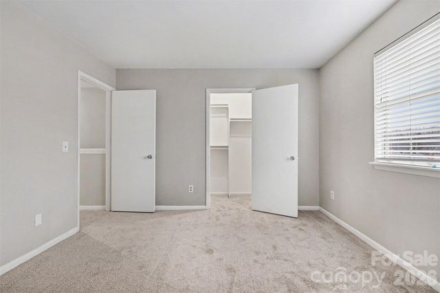 6042 Heath Valley Road, Charlotte, NC 28210