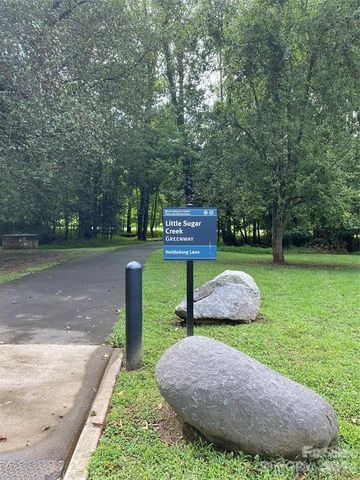 6042 Heath Valley Road, Charlotte, NC 28210