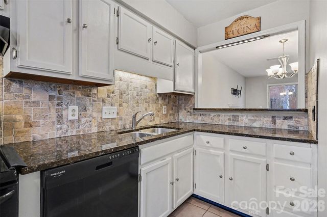 6042 Heath Valley Road, Charlotte, NC 28210