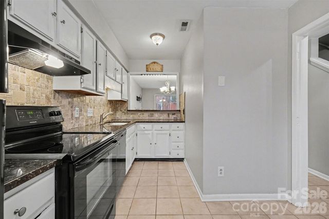 6042 Heath Valley Road, Charlotte, NC 28210